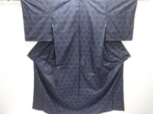 未使用品　亀甲に花模様織り出し本場泥大島紬着物